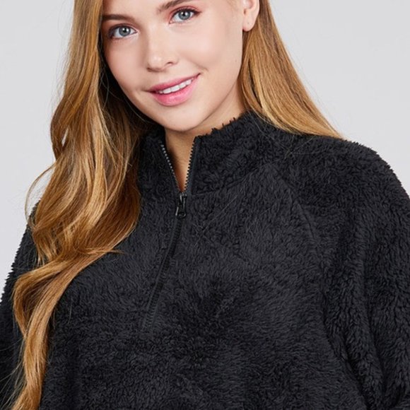 🎀Long Dolman Sleeve Mock Neck Top🎀 - Picture 2 of 4